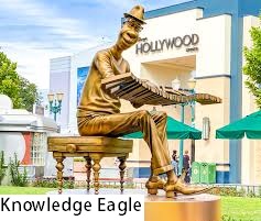 Statue in Hollywood